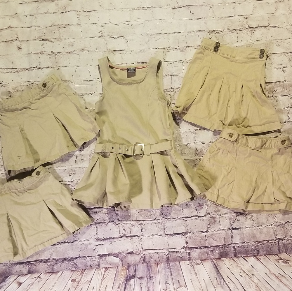 UNIFORMS SET